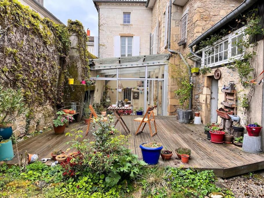 Grande Chambre Chez L'Artiste-Peintre La Réole Exterior foto