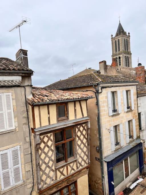 Grande Chambre Chez L'Artiste-Peintre La Réole Exterior foto